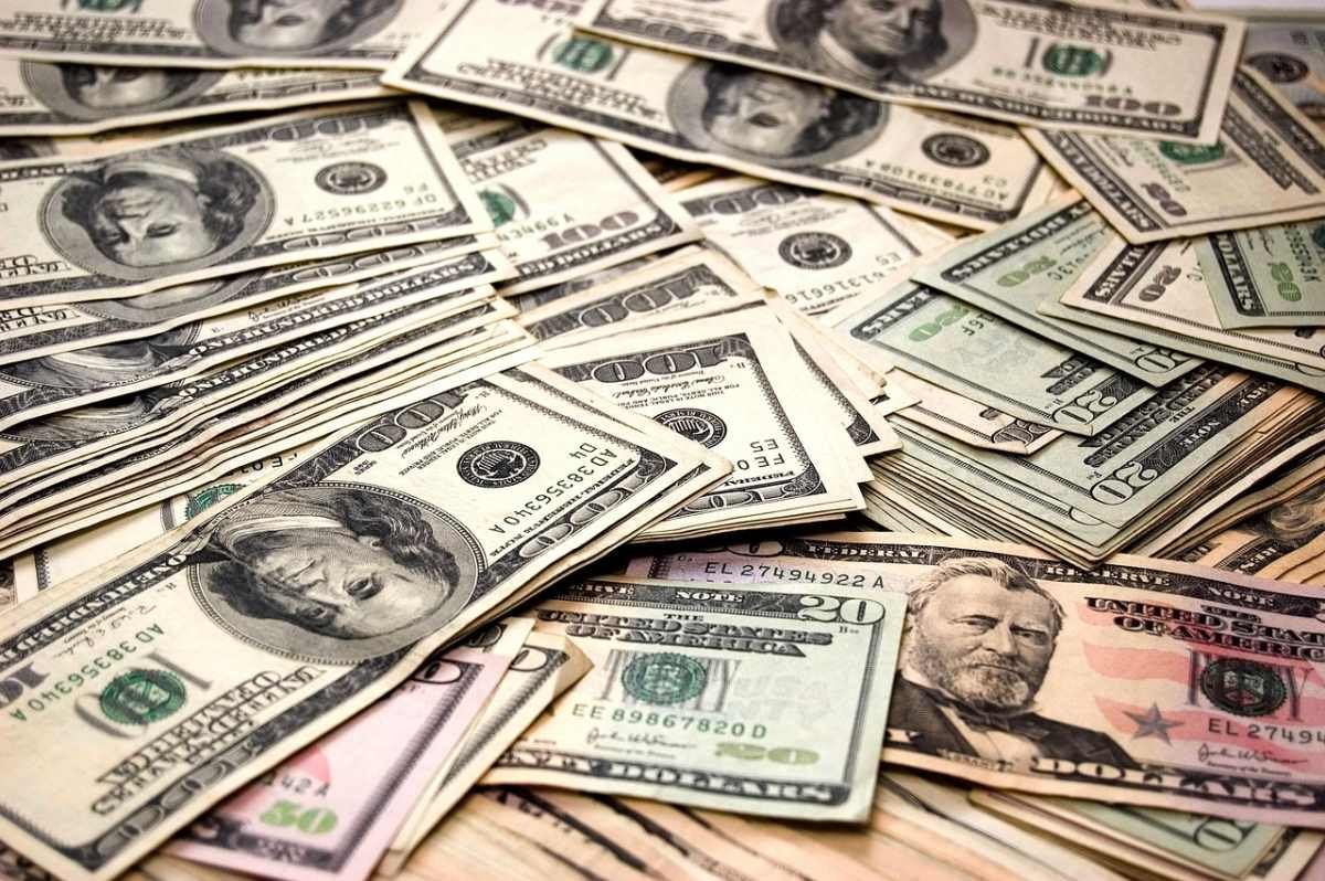 Что происходит на валютном рынке Казахстана: курсы валют резко изменились