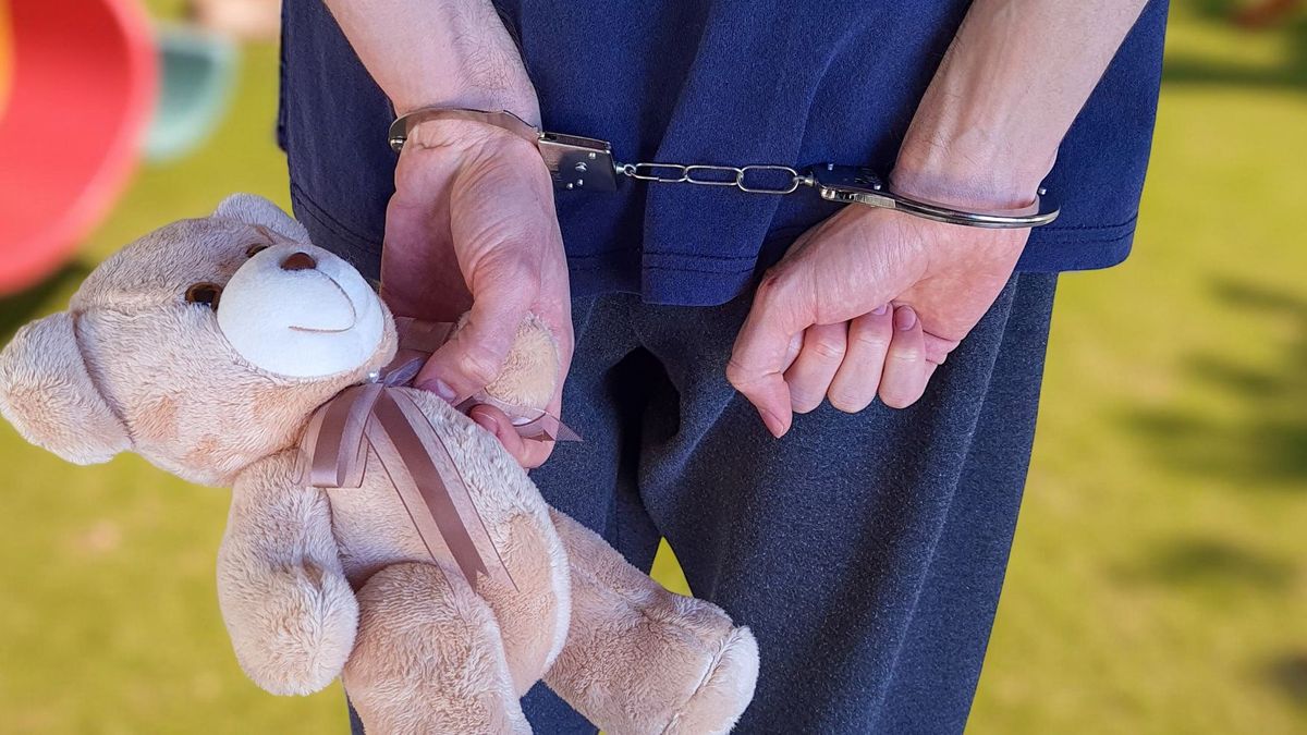 "Начиная с 6-летнего возраста": отца подозревают в изнасиловании дочери в ВКО