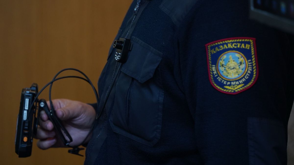 Казахстанка заявила о наказании 'за смех': в МВД сделали заявление